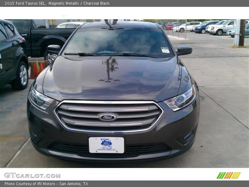Magnetic Metallic / Charcoal Black 2015 Ford Taurus SEL