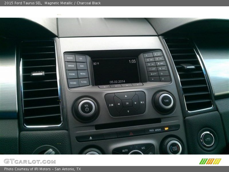Magnetic Metallic / Charcoal Black 2015 Ford Taurus SEL