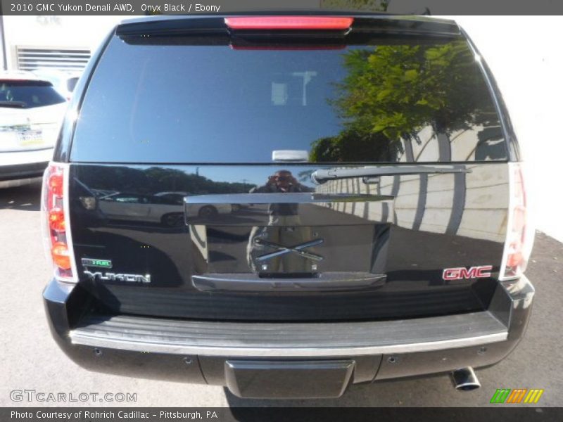 Onyx Black / Ebony 2010 GMC Yukon Denali AWD