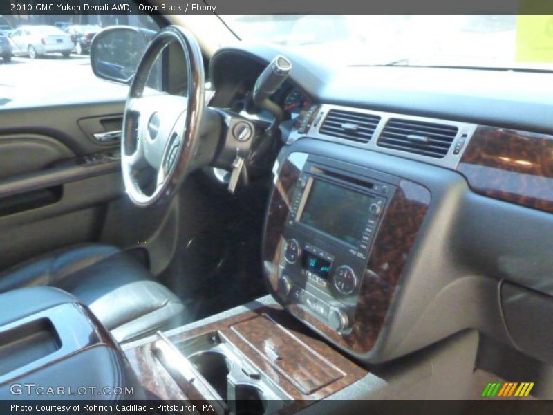 Onyx Black / Ebony 2010 GMC Yukon Denali AWD