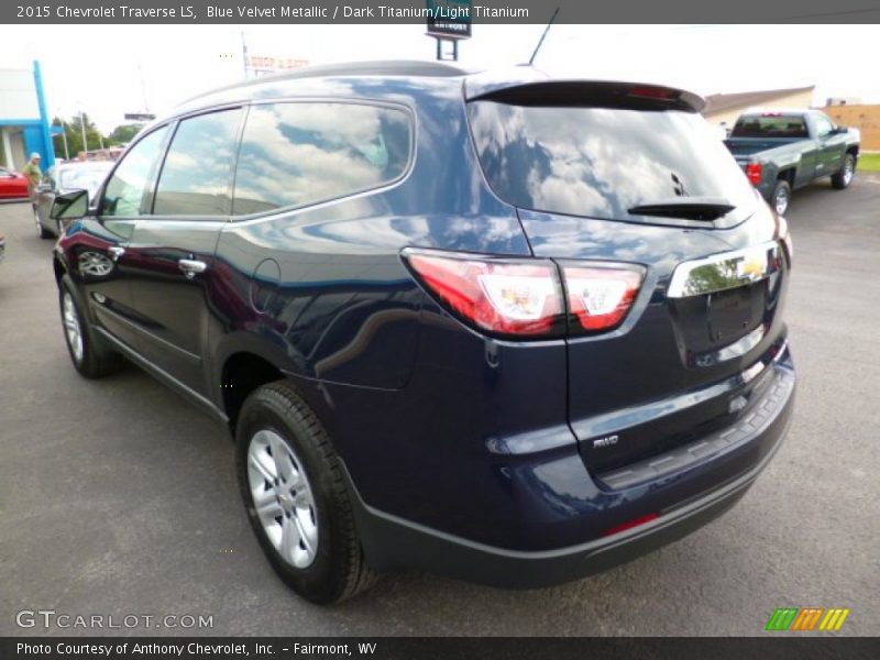 Blue Velvet Metallic / Dark Titanium/Light Titanium 2015 Chevrolet Traverse LS