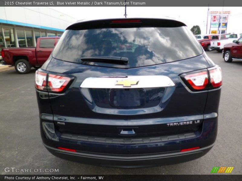 Blue Velvet Metallic / Dark Titanium/Light Titanium 2015 Chevrolet Traverse LS