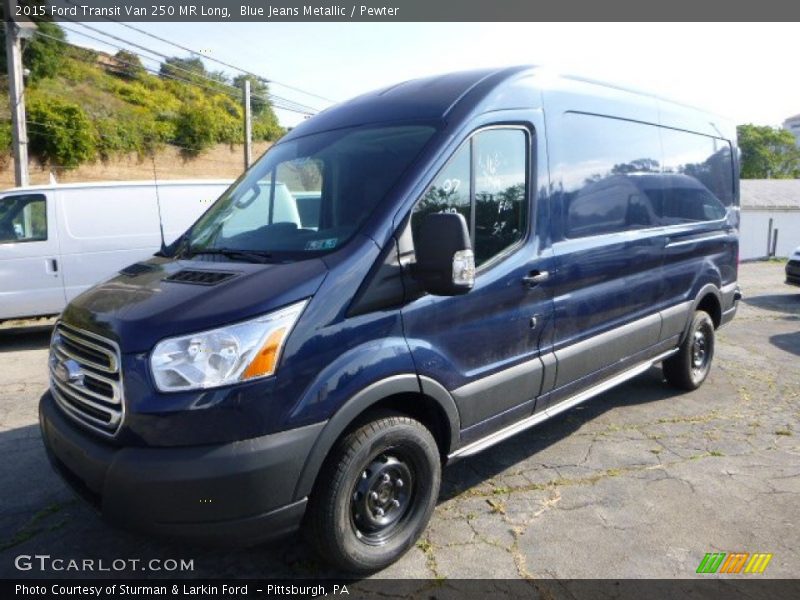 Front 3/4 View of 2015 Transit Van 250 MR Long