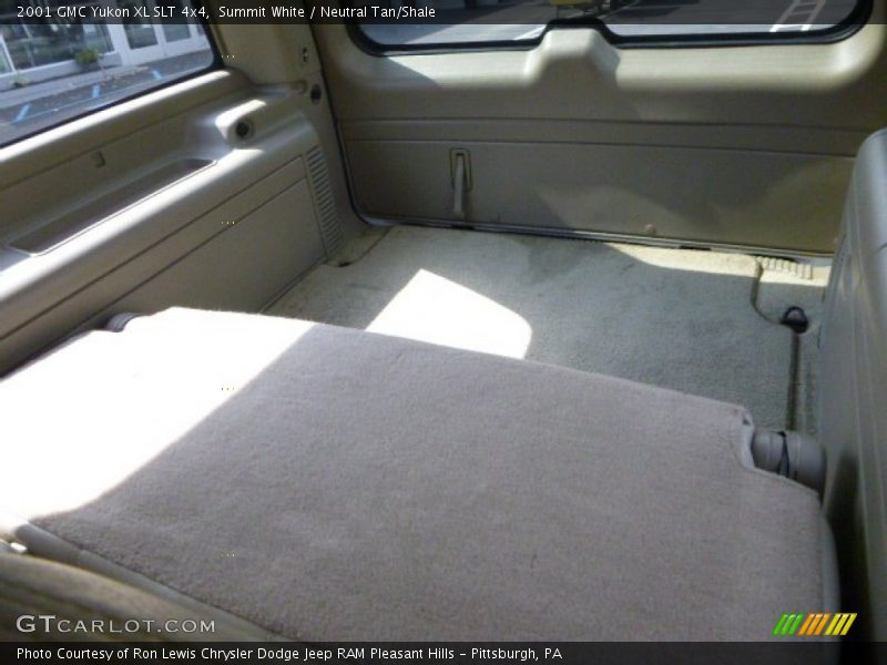 Summit White / Neutral Tan/Shale 2001 GMC Yukon XL SLT 4x4