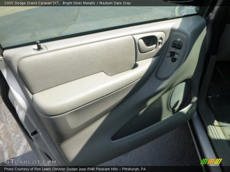 Bright Silver Metallic / Medium Slate Gray 2005 Dodge Grand Caravan SXT