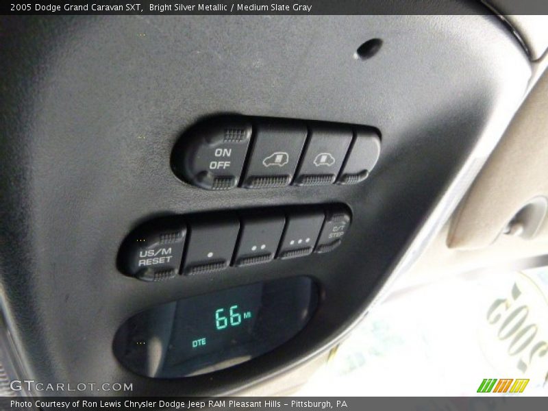 Bright Silver Metallic / Medium Slate Gray 2005 Dodge Grand Caravan SXT