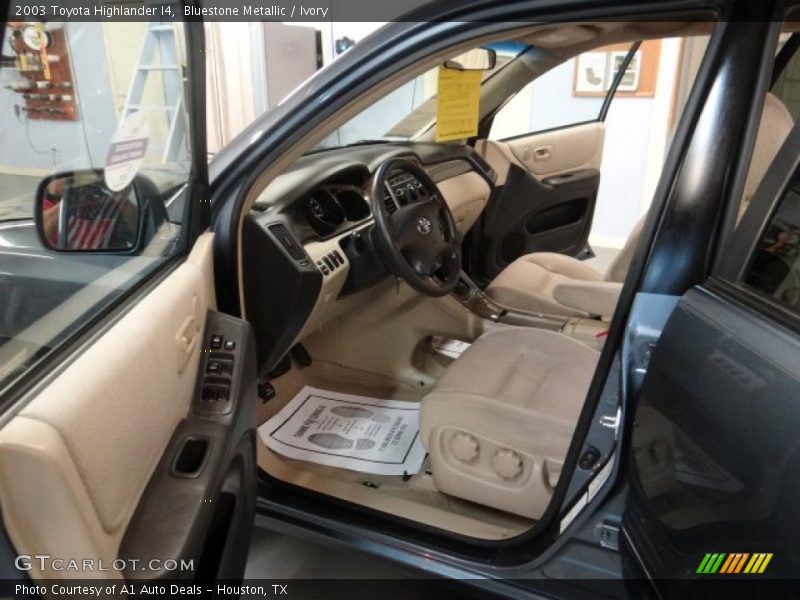 Bluestone Metallic / Ivory 2003 Toyota Highlander I4