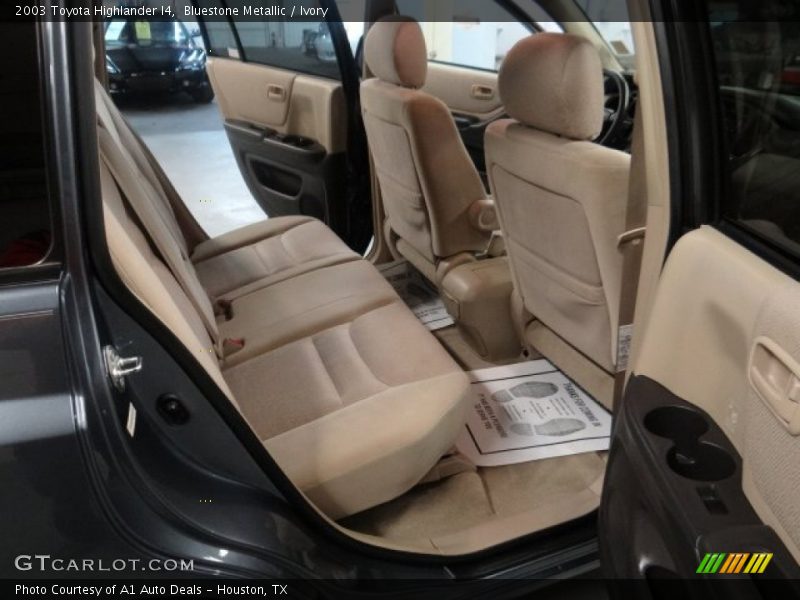 Bluestone Metallic / Ivory 2003 Toyota Highlander I4