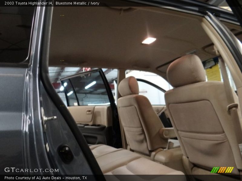 Bluestone Metallic / Ivory 2003 Toyota Highlander I4