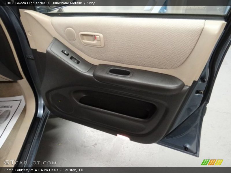 Bluestone Metallic / Ivory 2003 Toyota Highlander I4