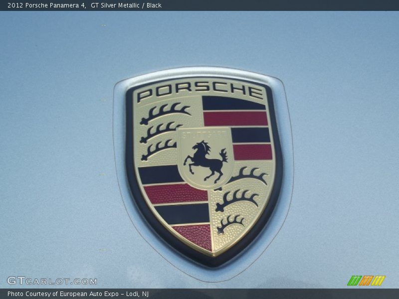 GT Silver Metallic / Black 2012 Porsche Panamera 4