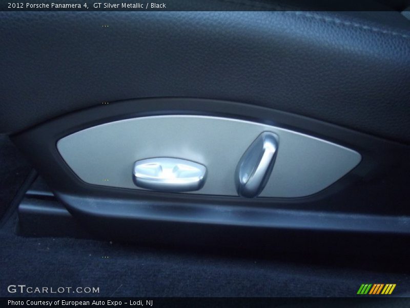 GT Silver Metallic / Black 2012 Porsche Panamera 4