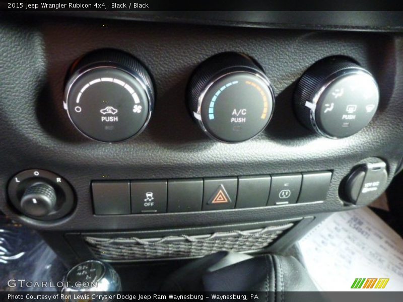 Controls of 2015 Wrangler Rubicon 4x4