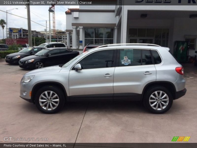 Reflex Silver Metallic / Charcoal 2011 Volkswagen Tiguan SE