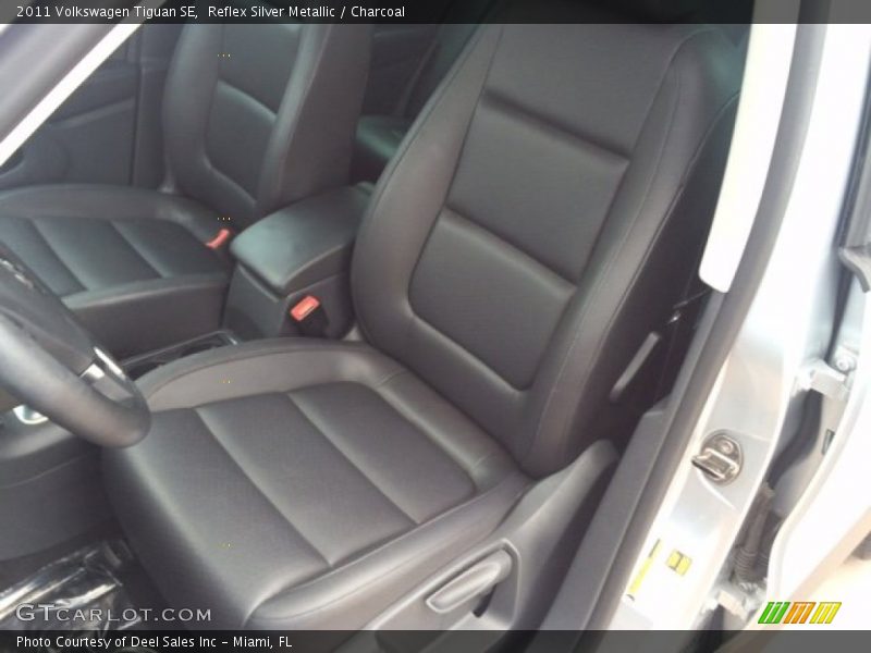 Reflex Silver Metallic / Charcoal 2011 Volkswagen Tiguan SE