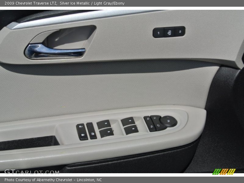 Silver Ice Metallic / Light Gray/Ebony 2009 Chevrolet Traverse LTZ