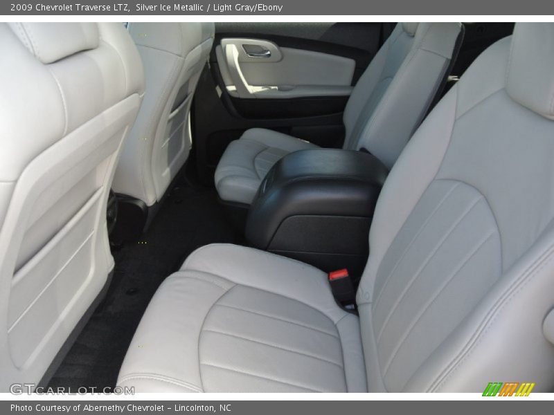 Silver Ice Metallic / Light Gray/Ebony 2009 Chevrolet Traverse LTZ