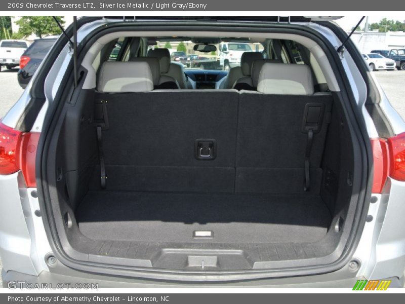 Silver Ice Metallic / Light Gray/Ebony 2009 Chevrolet Traverse LTZ