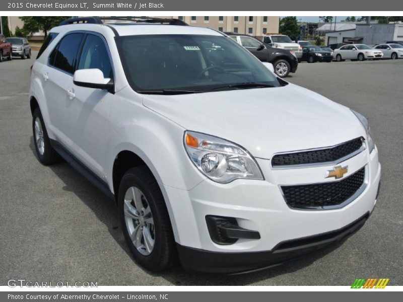 Front 3/4 View of 2015 Equinox LT