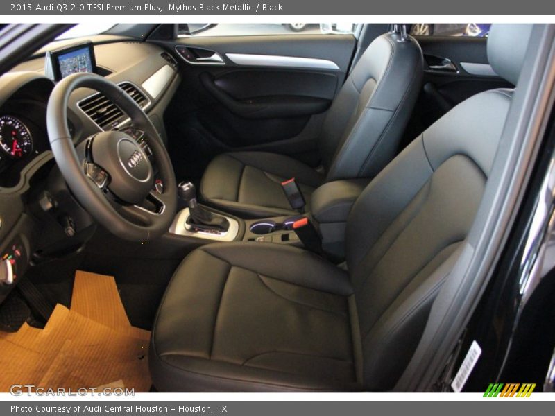 Mythos Black Metallic / Black 2015 Audi Q3 2.0 TFSI Premium Plus