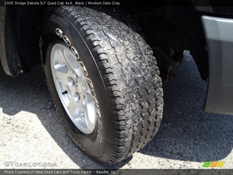 Black / Medium Slate Gray 2005 Dodge Dakota SLT Quad Cab 4x4