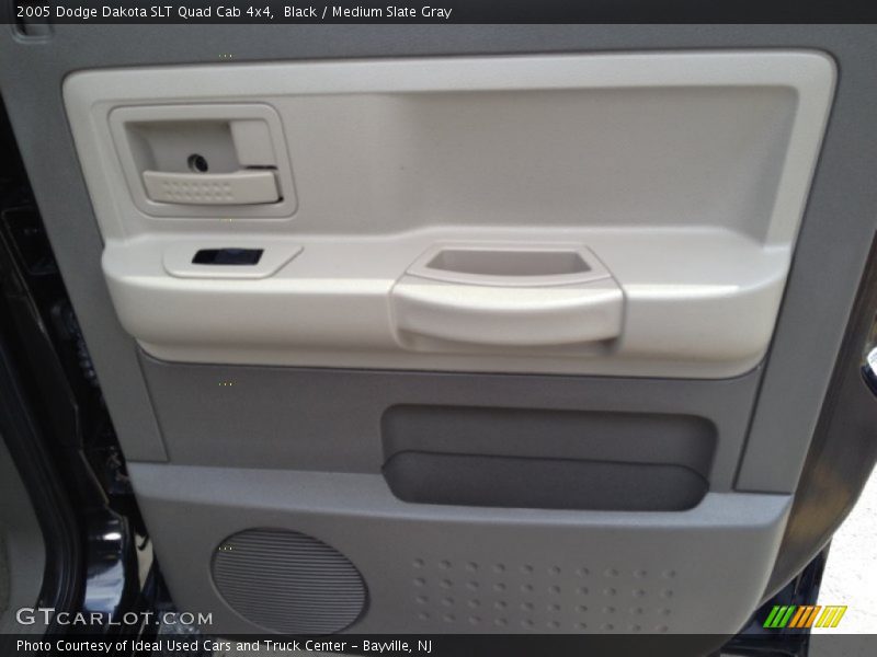 Black / Medium Slate Gray 2005 Dodge Dakota SLT Quad Cab 4x4
