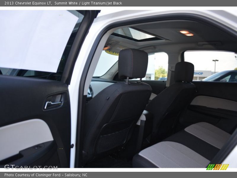 Summit White / Light Titanium/Jet Black 2013 Chevrolet Equinox LT