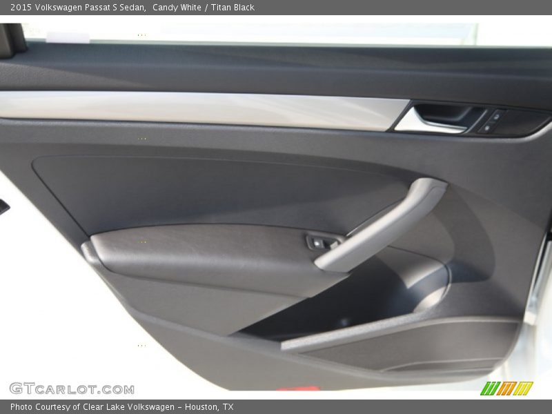 Candy White / Titan Black 2015 Volkswagen Passat S Sedan