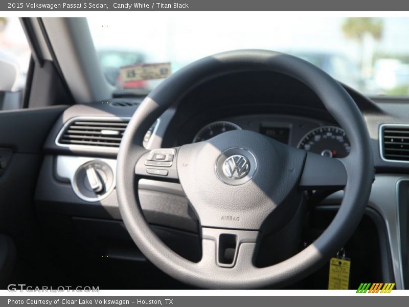 Candy White / Titan Black 2015 Volkswagen Passat S Sedan