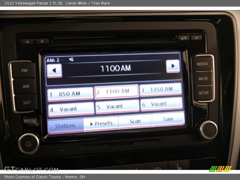 Candy White / Titan Black 2012 Volkswagen Passat 2.5L SE