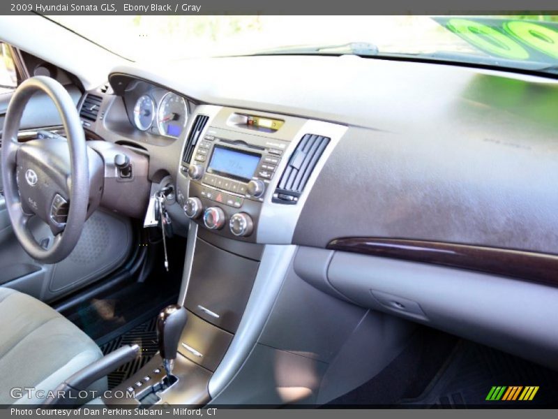 Ebony Black / Gray 2009 Hyundai Sonata GLS