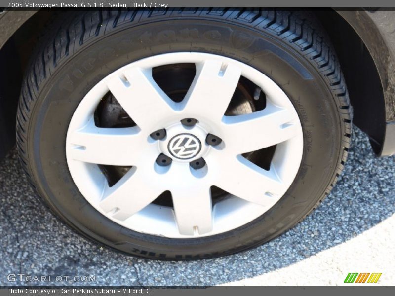 Black / Grey 2005 Volkswagen Passat GLS 1.8T Sedan