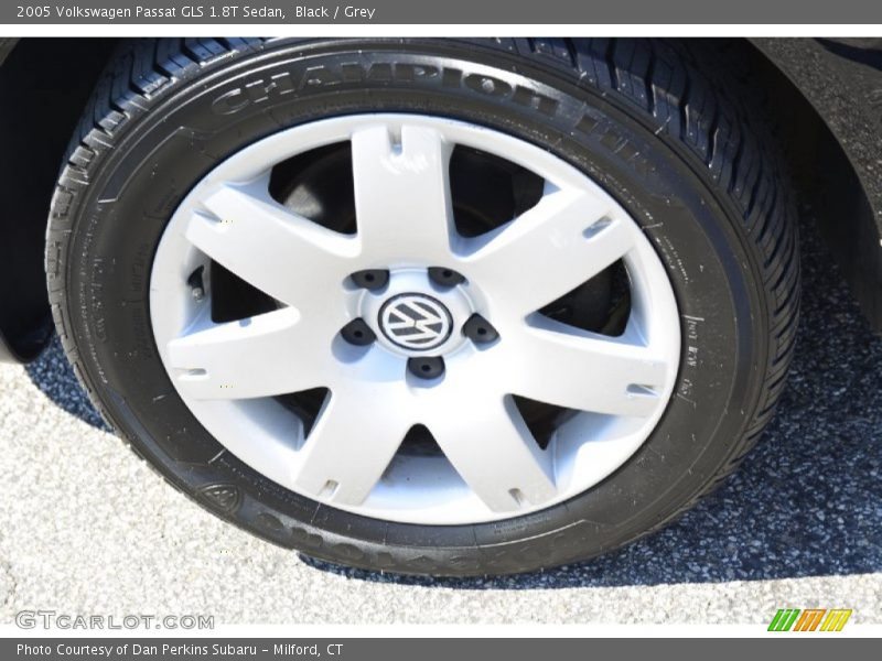 Black / Grey 2005 Volkswagen Passat GLS 1.8T Sedan