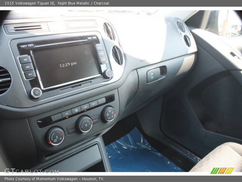 Night Blue Metallic / Charcoal 2015 Volkswagen Tiguan SE
