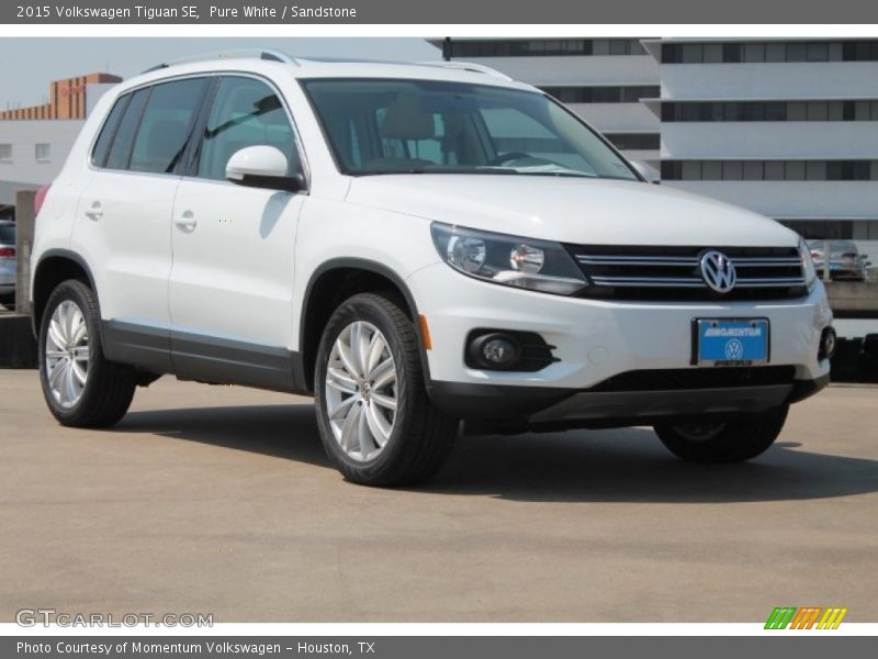 Pure White / Sandstone 2015 Volkswagen Tiguan SE
