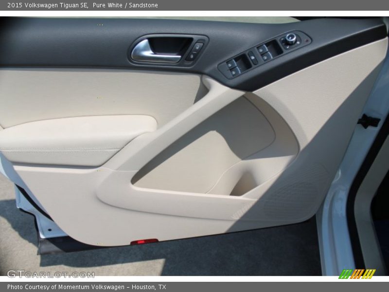 Pure White / Sandstone 2015 Volkswagen Tiguan SE