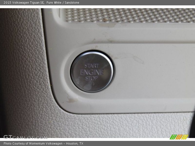 Pure White / Sandstone 2015 Volkswagen Tiguan SE