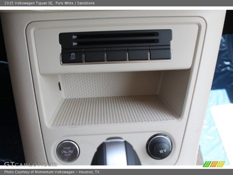 Pure White / Sandstone 2015 Volkswagen Tiguan SE