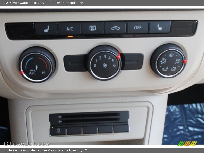 Pure White / Sandstone 2015 Volkswagen Tiguan SE
