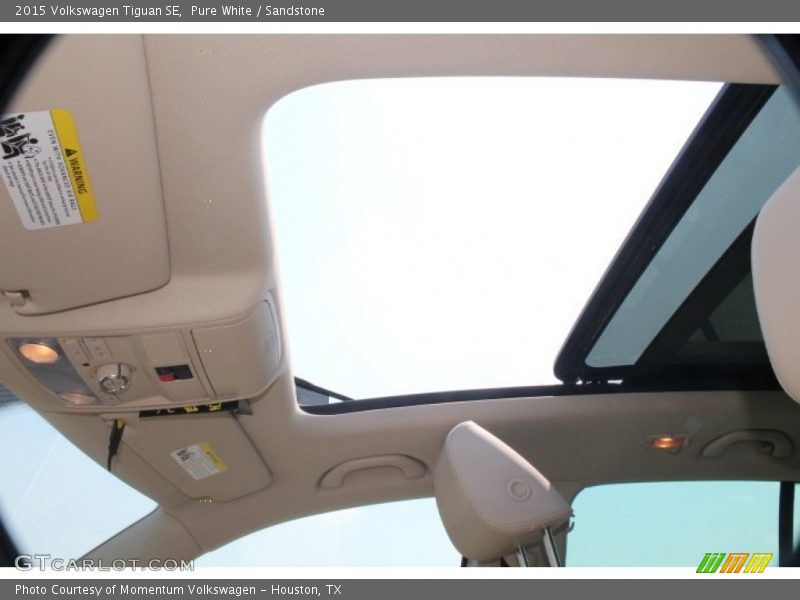 Pure White / Sandstone 2015 Volkswagen Tiguan SE