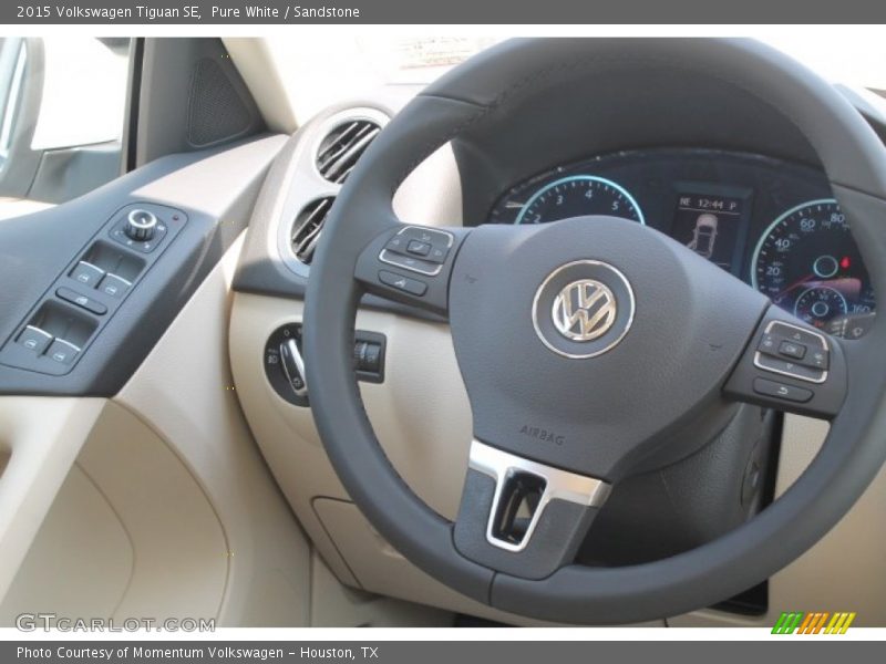 Pure White / Sandstone 2015 Volkswagen Tiguan SE