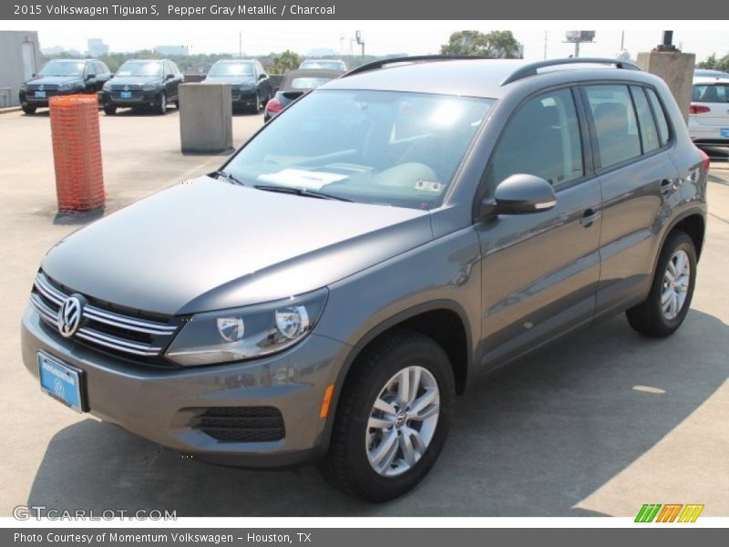 Pepper Gray Metallic / Charcoal 2015 Volkswagen Tiguan S