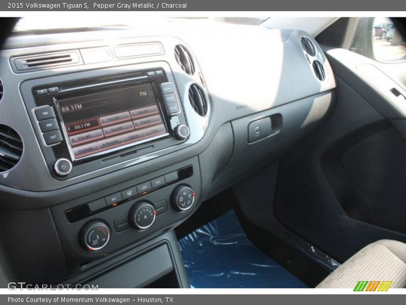 Pepper Gray Metallic / Charcoal 2015 Volkswagen Tiguan S