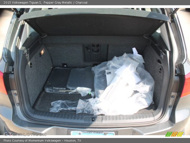 Pepper Gray Metallic / Charcoal 2015 Volkswagen Tiguan S