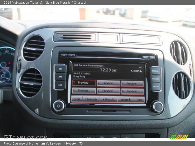 Controls of 2015 Tiguan S