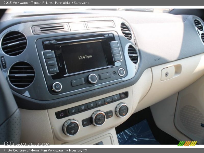 Controls of 2015 Tiguan R-Line