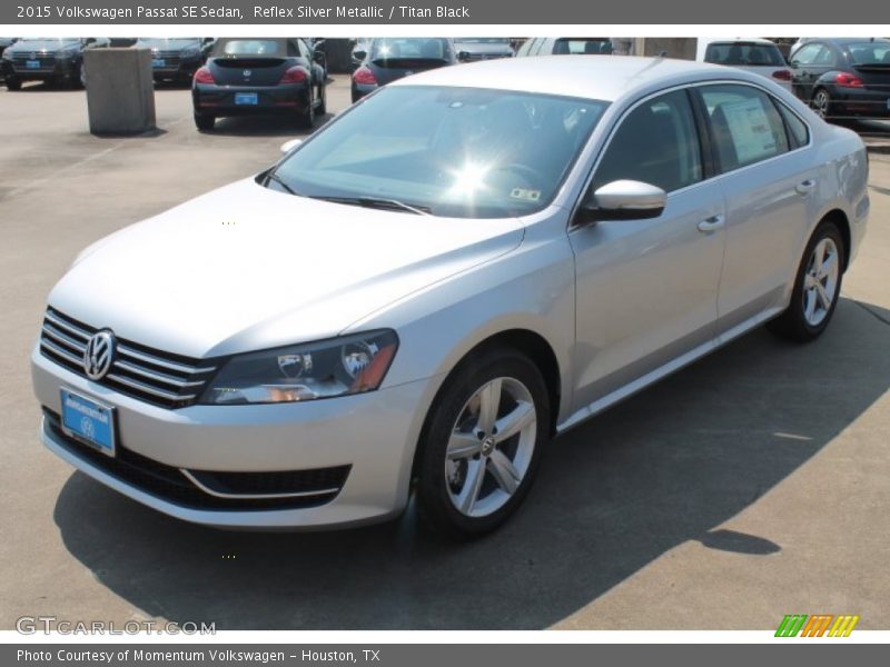 Reflex Silver Metallic / Titan Black 2015 Volkswagen Passat SE Sedan