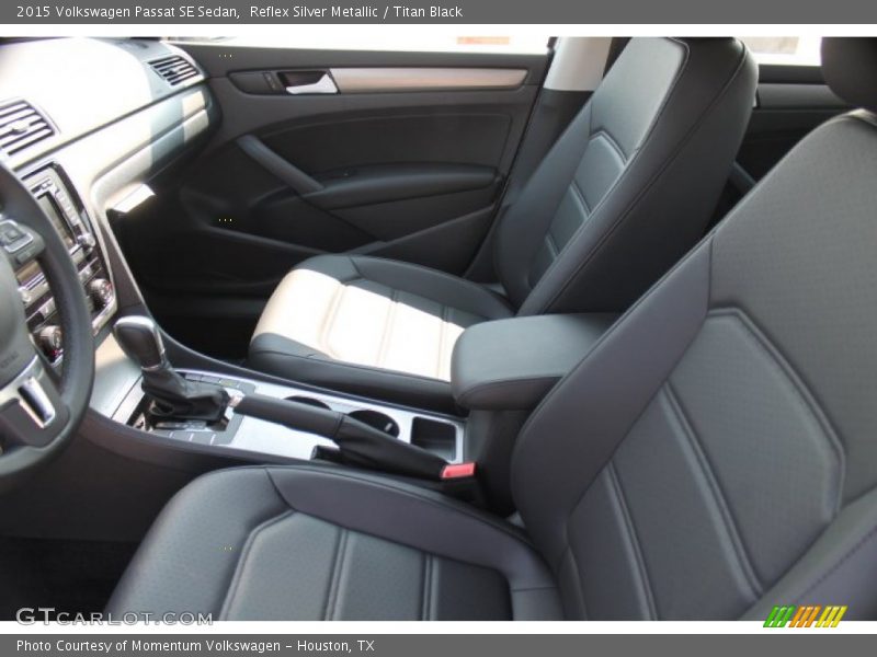 Reflex Silver Metallic / Titan Black 2015 Volkswagen Passat SE Sedan