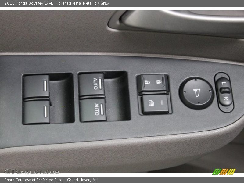Polished Metal Metallic / Gray 2011 Honda Odyssey EX-L