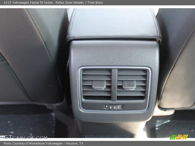 Reflex Silver Metallic / Titan Black 2015 Volkswagen Passat SE Sedan